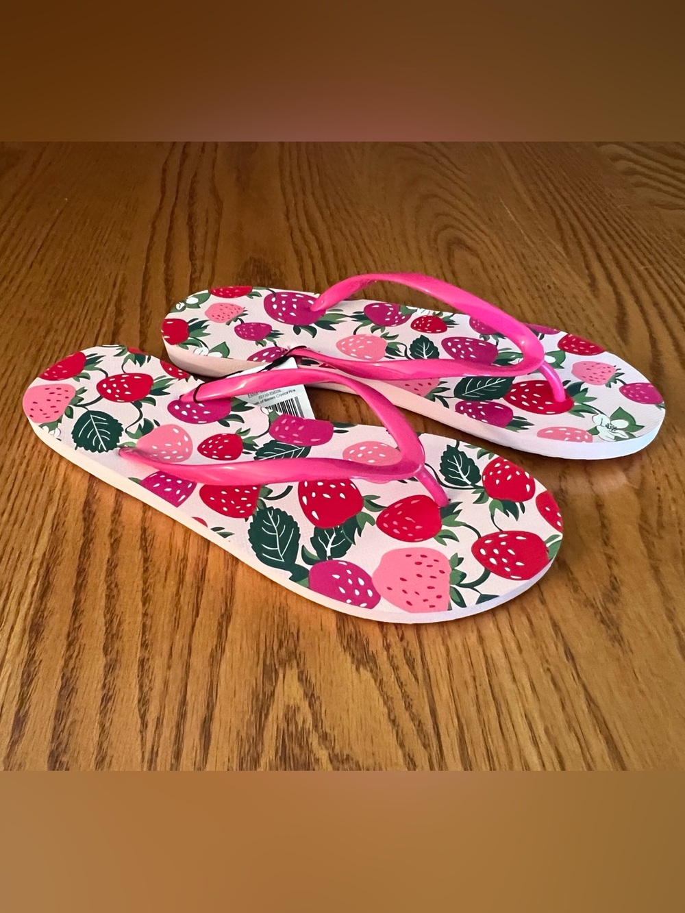Vera Bradley Pink Strawberry Print Flip Flops Size 9/10
